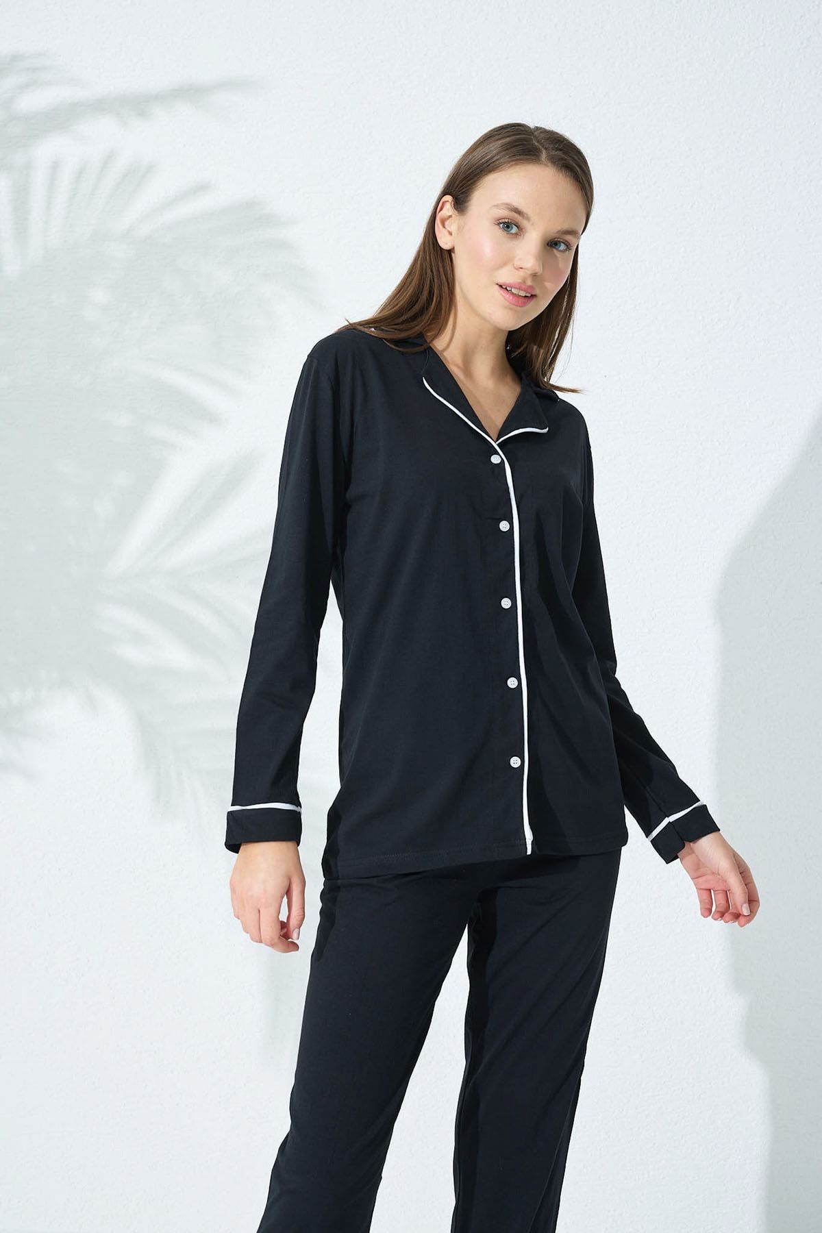Siyah-beyaz Pamuklu Düğmeli Biyeli Pijama Takım