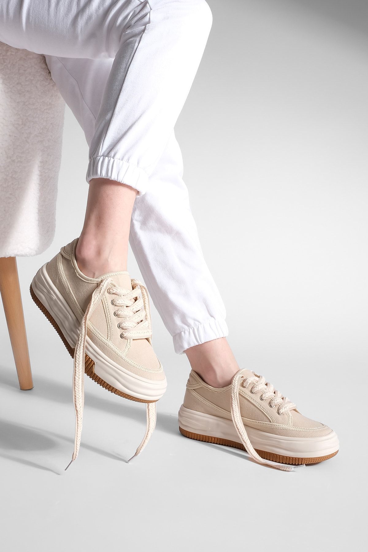 Kadın Sneaker Yüksek Taban Bağcıklı Bez Spor Ayakkabı Kotnel bej